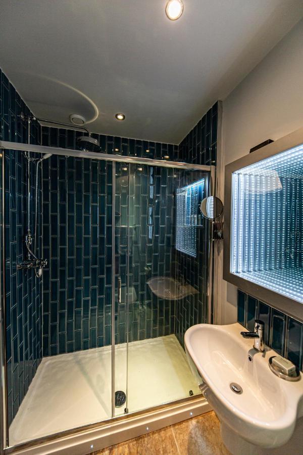 חלנדודנו Escape Boutique B&B מראה חיצוני תמונה